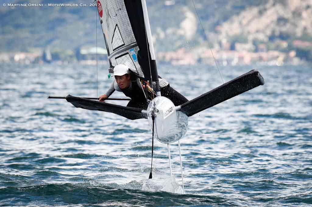 2017 Moth Worlds – Day 2: Slow catch up for Qualifying fleets